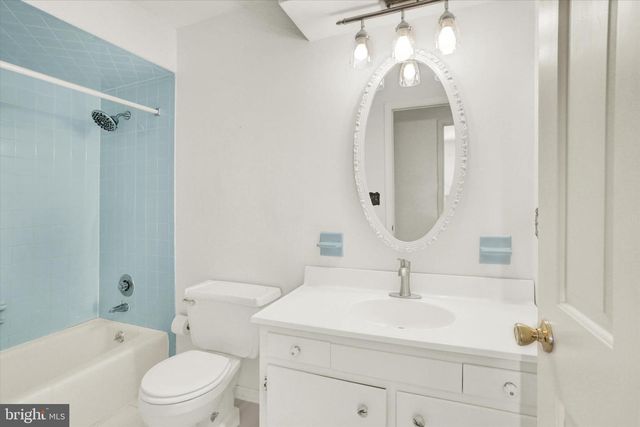 3803 BELLOWS DR, Camp Hill, PA 17011