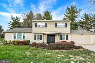 3803 BELLOWS DR, Camp Hill, PA 17011