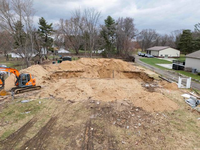 13733 Brick Road, Granger, IN 46530