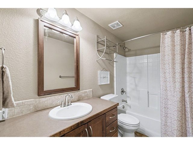 2322 73rd Ave Ct, Greeley, CO 80634