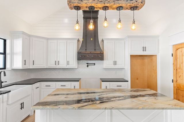 207 Southway Dr, Kerrville, TX 78028