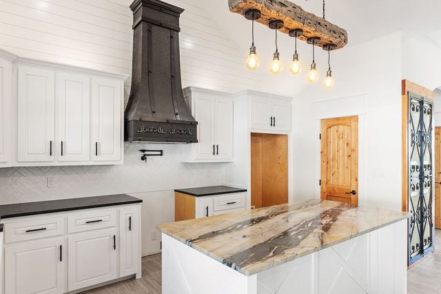 207 Southway Dr, Kerrville, TX 78028