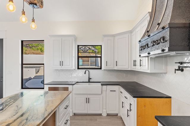 207 Southway Dr, Kerrville, TX 78028