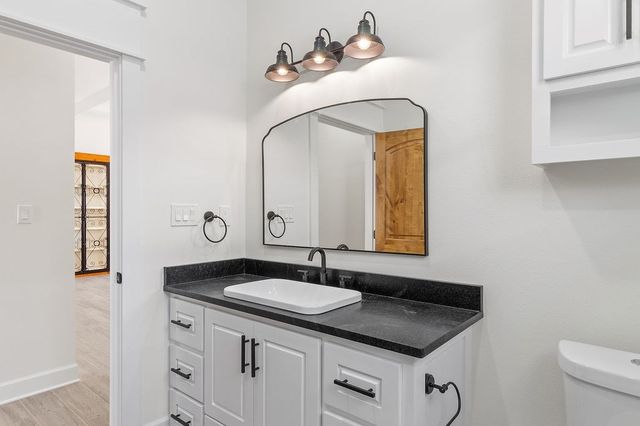 207 Southway Dr, Kerrville, TX 78028