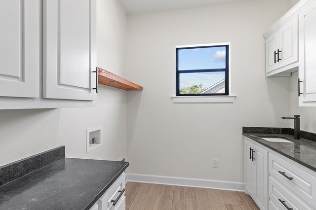 207 Southway Dr, Kerrville, TX 78028