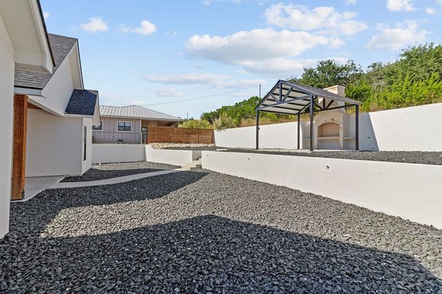 207 Southway Dr, Kerrville, TX 78028