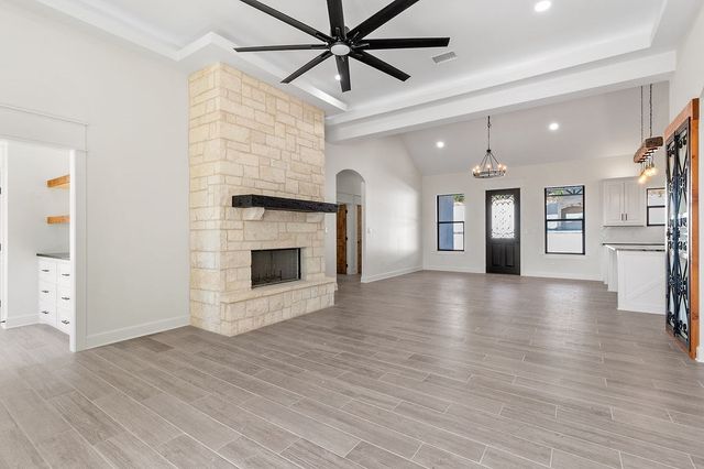 207 Southway Dr, Kerrville, TX 78028