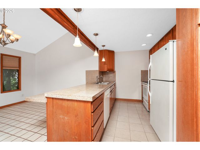 111 Ne 194TH Ave, Portland, OR 97230