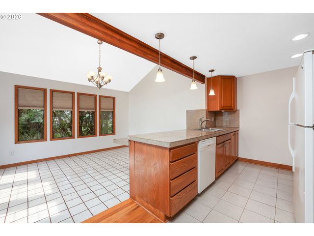 111 Ne 194TH Ave, Portland, OR 97230