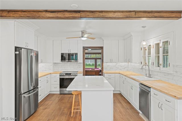 6950 Arlington Street, Brecksville, OH 44141