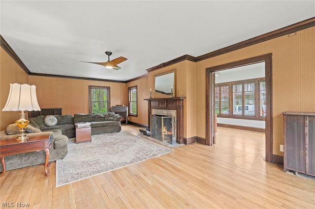 6950 Arlington Street, Brecksville, OH 44141