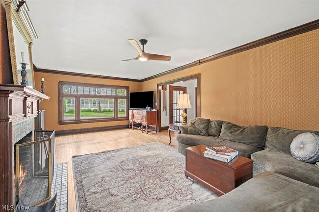 6950 Arlington Street, Brecksville, OH 44141