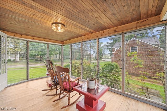 6950 Arlington Street, Brecksville, OH 44141