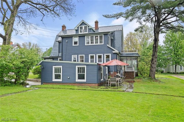 6950 Arlington Street, Brecksville, OH 44141