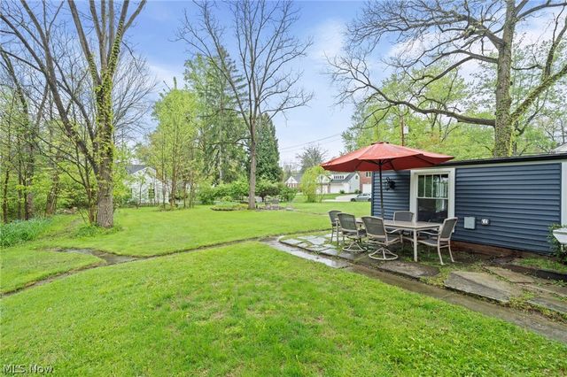 6950 Arlington Street, Brecksville, OH 44141