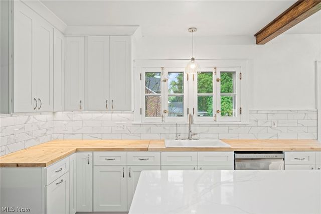 6950 Arlington Street, Brecksville, OH 44141