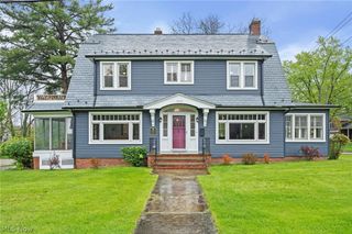 6950 Arlington Street, Brecksville, OH 44141