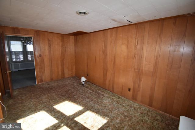 1307 HIGH ST, Burlington, NJ 08016