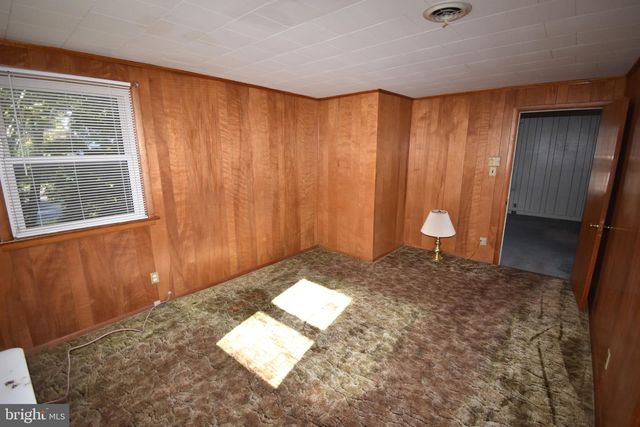 1307 HIGH ST, Burlington, NJ 08016