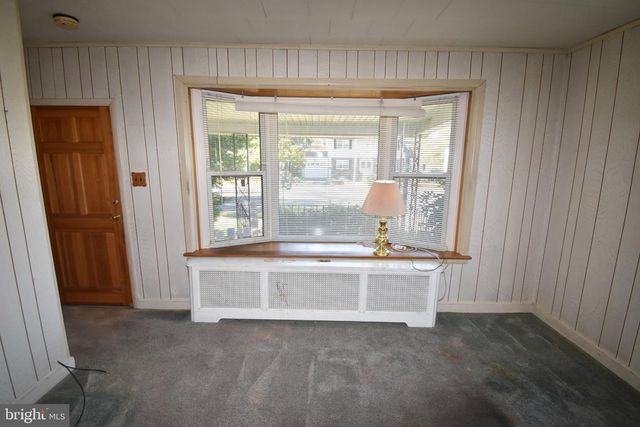 1307 HIGH ST, Burlington, NJ 08016