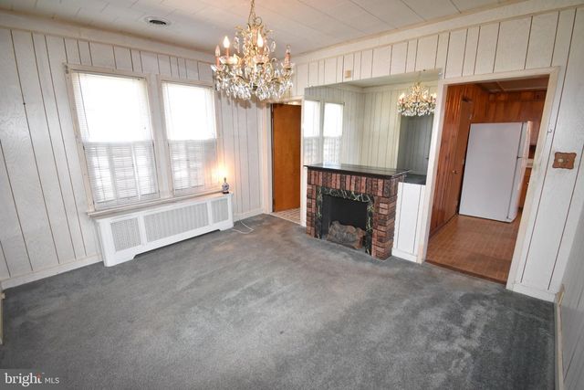 1307 HIGH ST, Burlington, NJ 08016