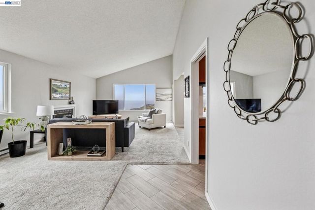 5003 Palmetto Ave 83, Pacifica, CA 94044