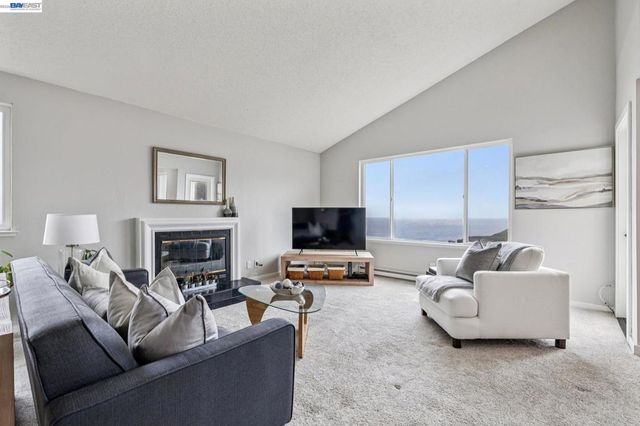 5003 Palmetto Ave 83, Pacifica, CA 94044