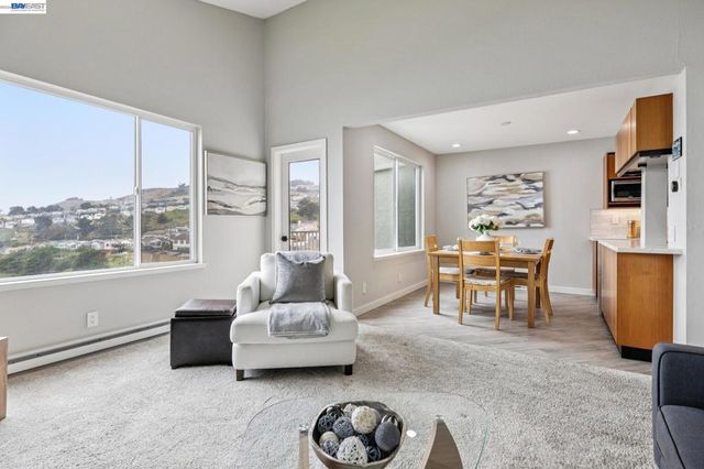 5003 Palmetto Ave 83, Pacifica, CA 94044