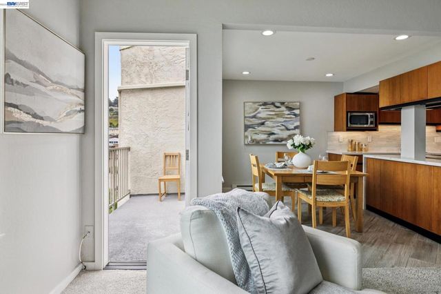 5003 Palmetto Ave 83, Pacifica, CA 94044