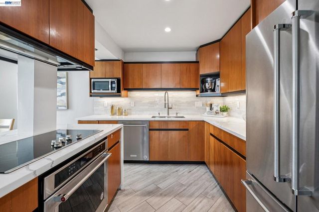 5003 Palmetto Ave 83, Pacifica, CA 94044