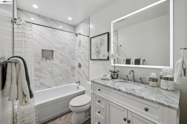5003 Palmetto Ave 83, Pacifica, CA 94044