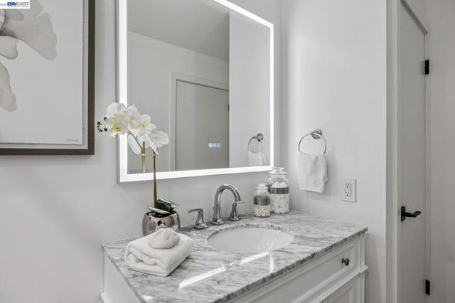 5003 Palmetto Ave 83, Pacifica, CA 94044