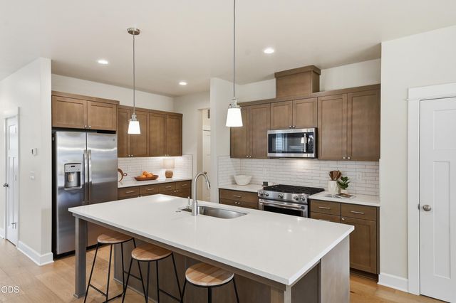 20042 SW Sunny Way, Bend, OR 97702