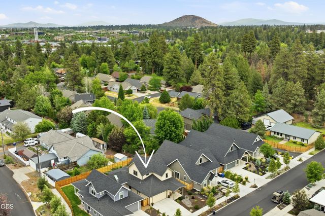 20042 SW Sunny Way, Bend, OR 97702