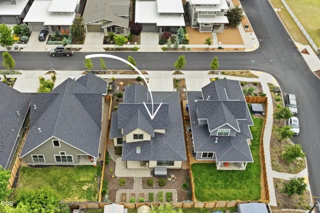 20042 SW Sunny Way, Bend, OR 97702