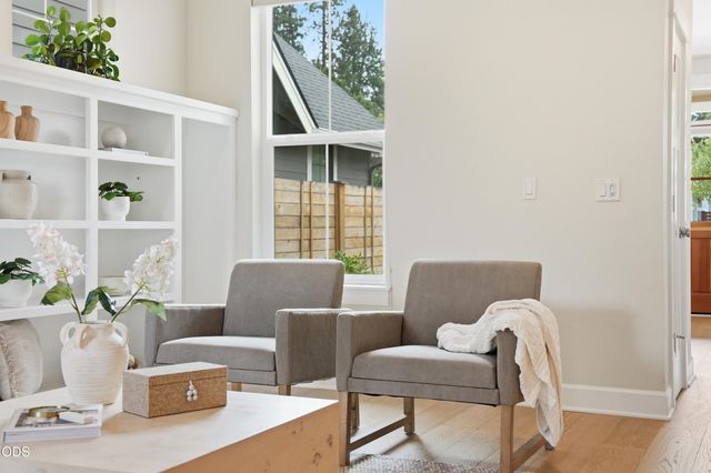 20042 SW Sunny Way, Bend, OR 97702
