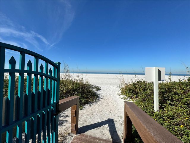 1560 GULF BOULEVARD 804, Clearwater Beach, FL 33767
