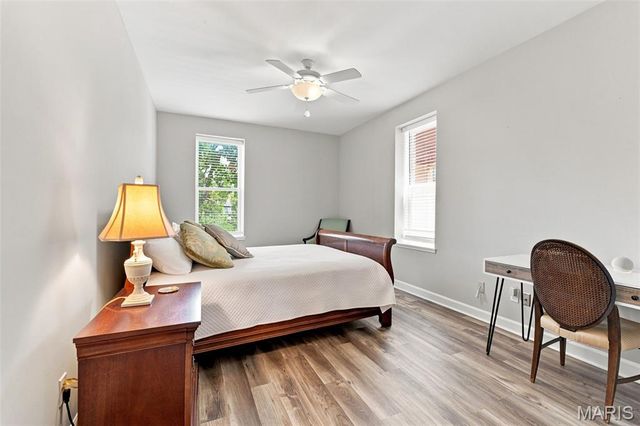 5885 Nina Place 2E, St Louis, MO 63112