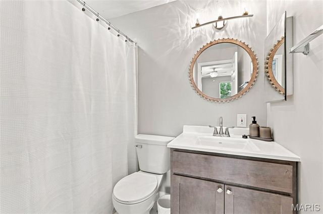 5885 Nina Place 2E, St Louis, MO 63112