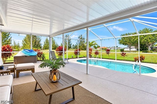 1215 SW 31st TER, Cape Coral, FL 33914