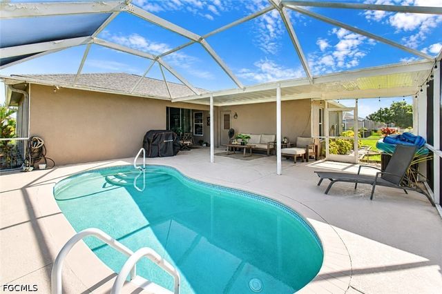 1215 SW 31st TER, Cape Coral, FL 33914