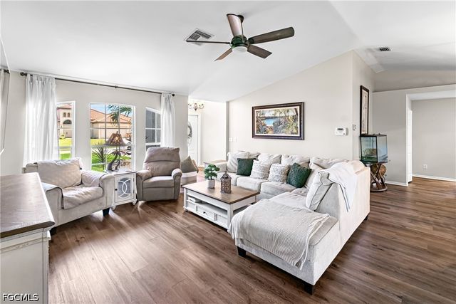 1215 SW 31st TER, Cape Coral, FL 33914