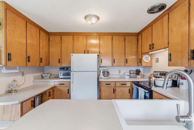 260 Holly Court, Prairie Du Sac, WI 53578