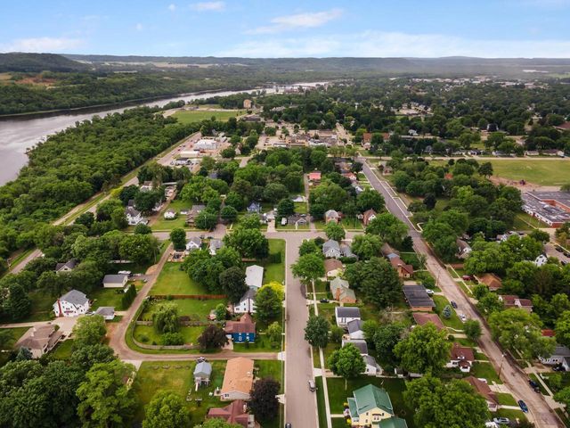 260 Holly Court, Prairie Du Sac, WI 53578