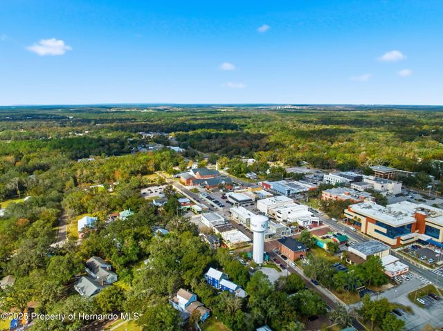 117 S Brooksville Avenue, Brooksville, FL 34601