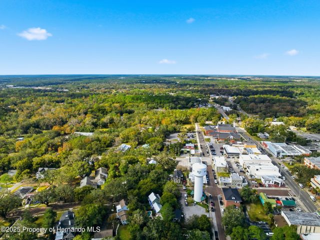 117 S Brooksville Avenue, Brooksville, FL 34601