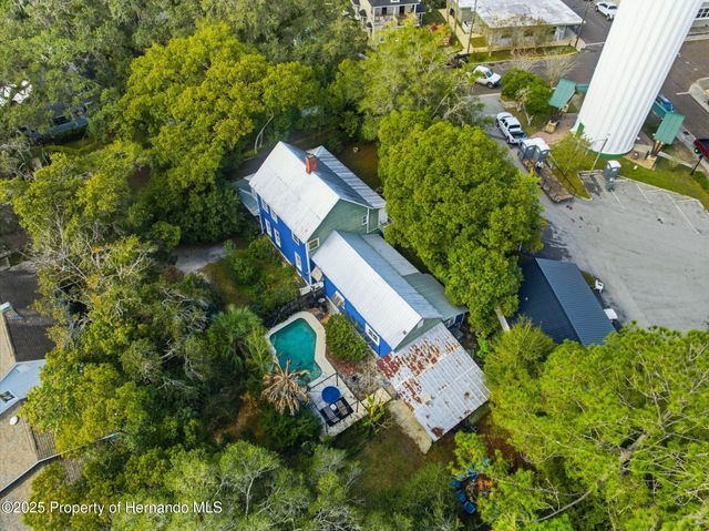 117 S Brooksville Avenue, Brooksville, FL 34601