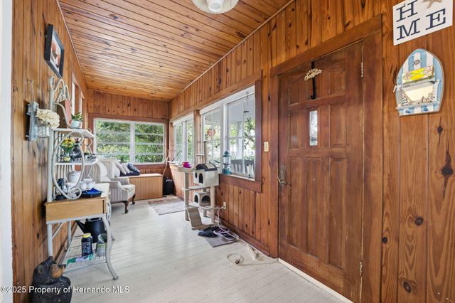 117 S Brooksville Avenue, Brooksville, FL 34601