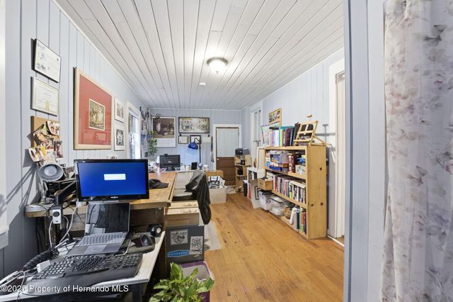 117 S Brooksville Avenue, Brooksville, FL 34601