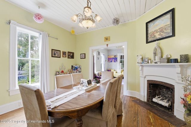 117 S Brooksville Avenue, Brooksville, FL 34601